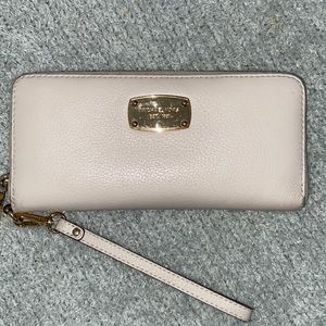 Michael Kors wallet/wristlet
